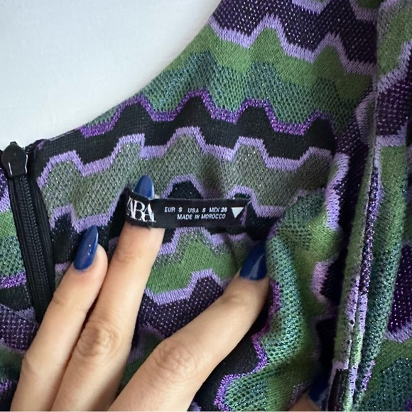 Zara‎ Retro Cutout long sleeve Mini Dress chevron bright printed metallic fabric - Picture 9 of 10